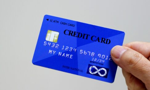 如何使用信用卡购买所有百货公司通用的礼券