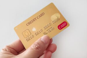 全国百货公司通用的礼券可以和信用卡一起支付吗？